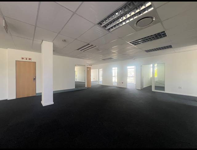 294M² OFFICE TO LET IN MEYERSDAL NATURE ESTATE